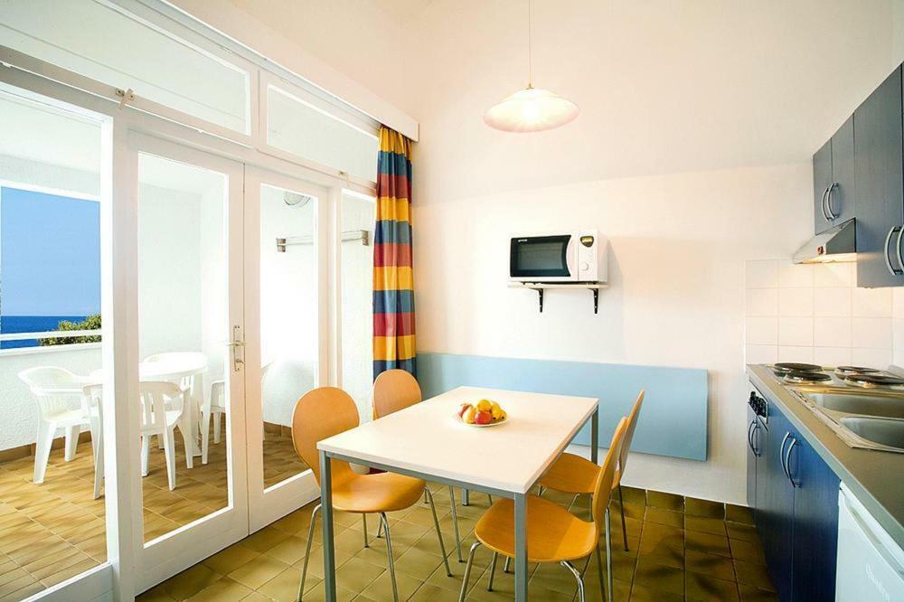 Holiday Lanterna Sunny By Valamar Sunset Cis01221 Cya Apartment