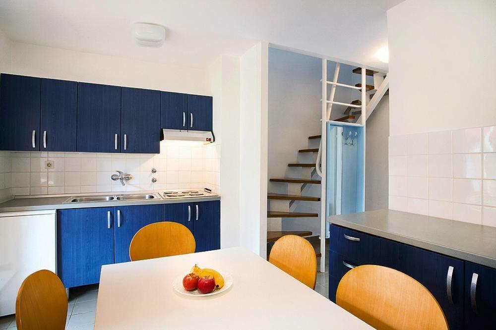 Apartment Holiday Lanterna Sunny By Valamar Sunset Cis01221 Cya *